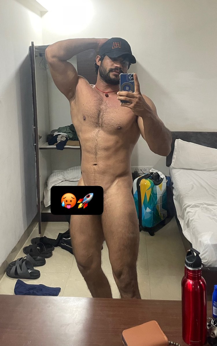 handsome_hunkds's tweet photo. My trainer @rajveervougex sent last night filthy snaps-dick out, all hard
Next day I show up for the PT like normal. Mid-set he’s all up on me, hands sliding under my shorts, so close to my neck .We end up in the locker room and I let him fuck me right there in the locker wet https://t.co/OtxFpckcrG