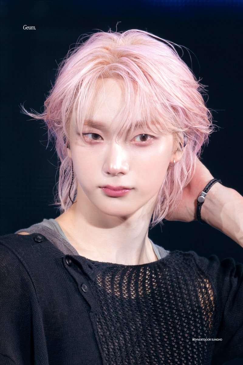 394Geum's tweet photo. 260608 1st Studio Album [HOME] SHOWCASE

#성호 #SUNGHO #ソンホ #朴成淏
#BOYNEXTDOOR #보이넥스트도어 https://t.co/7q6XNQ4D9q