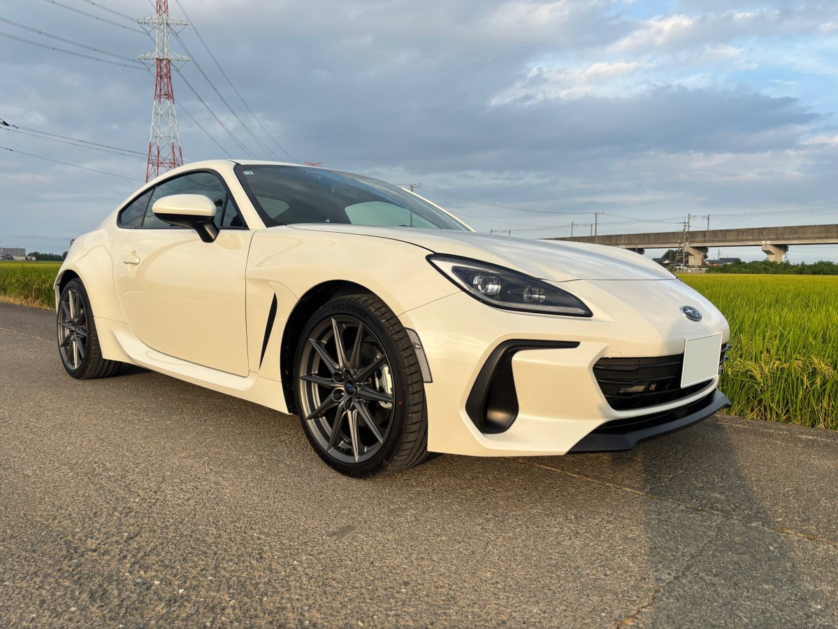 ShimipeVab's tweet photo. ひとまず報告。
BRZ S（ZD8）E型納車されました。 https://t.co/Ua7VZ6gHkt