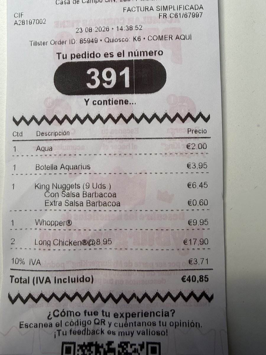 JavierSanz's tweet photo. 7000 de las antiguas pesetas 

🍔 Whopper
🍔 Dos de pollo 
Agua 💧 1
Aquarius 
🍗 nuggets

Bestial https://t.co/dC6ZAzXvov