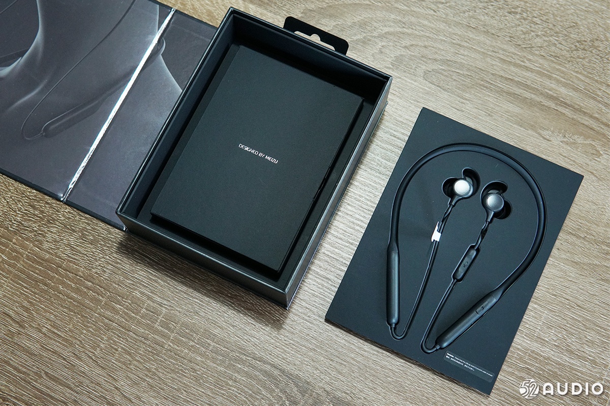 Martangmailcom1's tweet photo. Just unboxed my long-awaited wireless earbuds! Crisp sound and super comfy fit—worth the wait! ， https://t.co/Xltwg74E9P