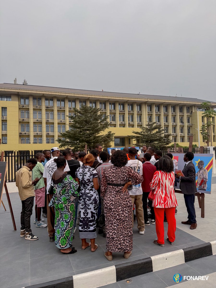 FonarevRDC's tweet photo. Pendant deux jours, le Mémorial du GENOCOST a accueilli une exposition de l’artiste @mkadimart, mettant en lumière ses œuvres consacrées au GENOCOST et aux crimes commis en RDC, ainsi que celles cocréées avec les victimes bénéficiaires du programme pilote du FONAREV, en partenariat avec FIITEX.

À travers ses créations, l’artiste interpelle sur les violences qui ont marqué l’histoire de la RDC, tout en contribuant à préserver la mémoire des victimes et à transmettre leurs histoires.

Un moment où art, mémoire et résilience se sont rencontrés, offrant également aux victimes un espace d’expression et de reconstruction.