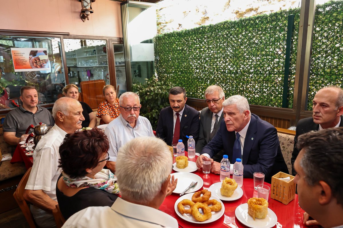 MDervisogluTR's tweet photo. Bursa’da Umurbey Kadın Girişimi Derneği’ni ziyaret ederek kadın girişimcilerimizin emeğini, azmini ve üretme iradesini dinledik.

Kadınların güçlendiği, ürettiği ve kazandığı bir Türkiye için mücadelemizi sürdüreceğiz. https://t.co/OVVANTxx35