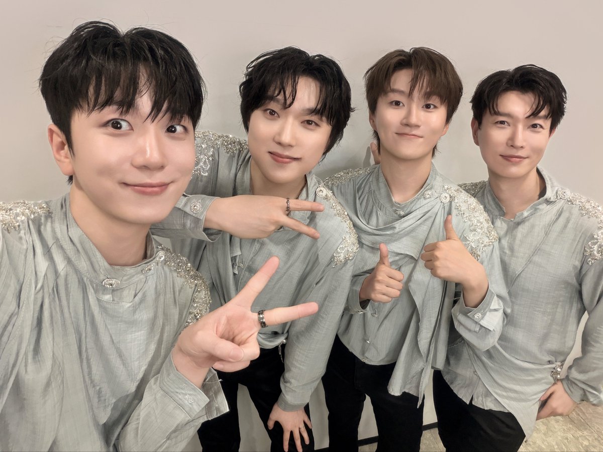 official_fore's tweet photo. [📸]

포레스텔라 XSCALA SERIES 콘서트 종료!

포레 언제까지 더 잘해지나 싶었는데,
시간이 지날 수록 하늘을 찌른다…🌩️

#포레스텔라 #Forestella https://t.co/TL00ta2LDd