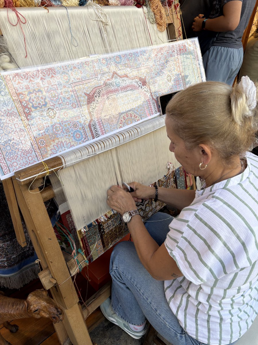 R30jul's tweet photo. Arasta Çarşısı’nda Halı Sanatı 🧶 https://t.co/4ztRxrcmWP