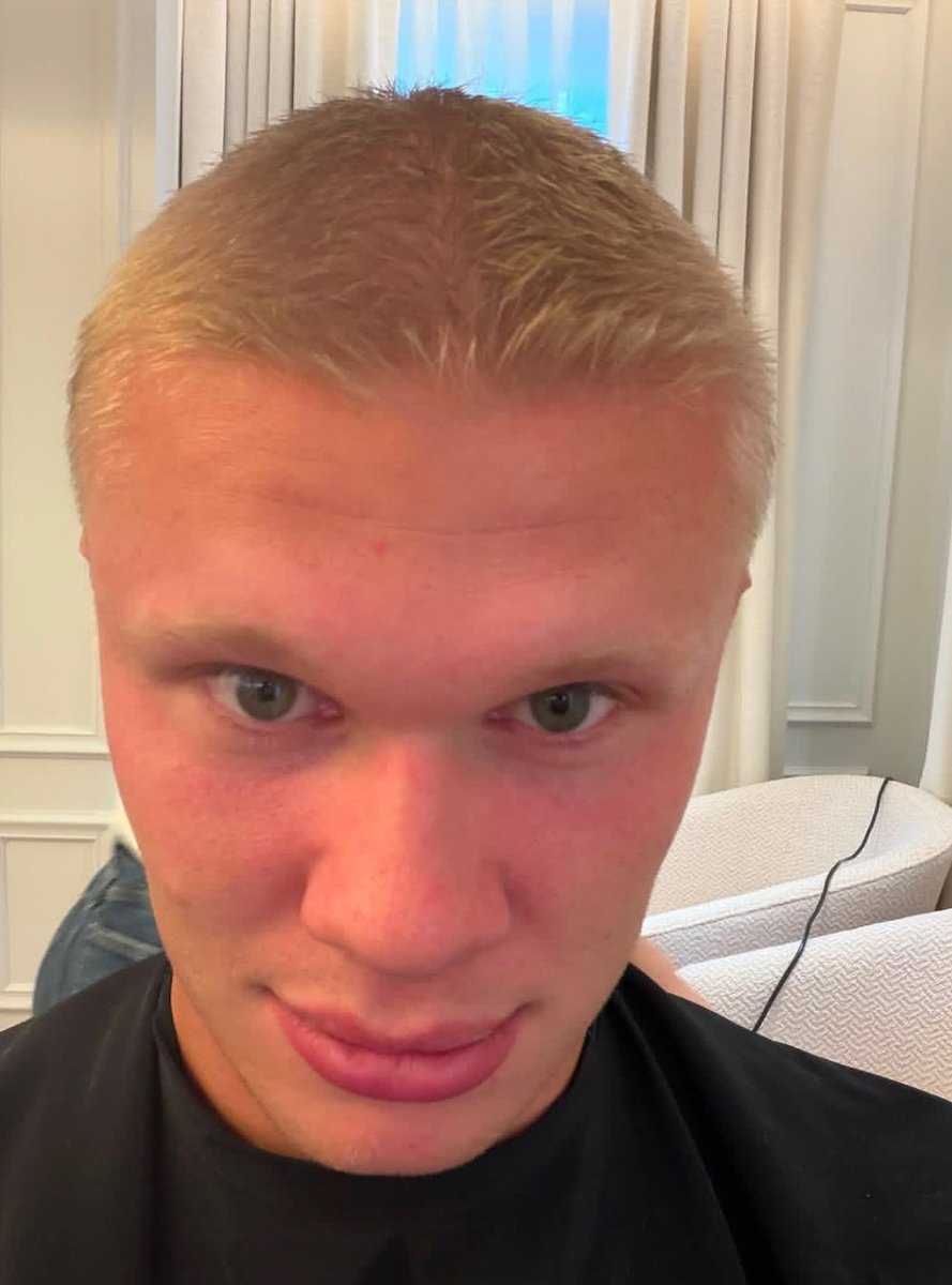 perewengkel's tweet photo. Haaland has a new hairstyle. I wonder if he’s going to put in a wild performance or totally flop? haha https://t.co/Eoh8KadSxn