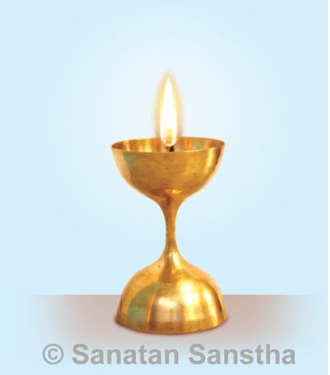 SanatanSanstha's tweet photo. 🪔 Why is a lit lamp waved clockwise in front of a Deity during puja?

❓Is the waving of the lamp merely a ritual, or does it have a deeper spiritual significance? Why is the lamp considered a symbol of Atmajyoti, and how is it believed to awaken the Atma-shakti within the worshipper?

📖 Read more: https://t.co/PiDYFZzruq

#HinduDharma #Puja #Aarti #Spirituality #SanatanDharm