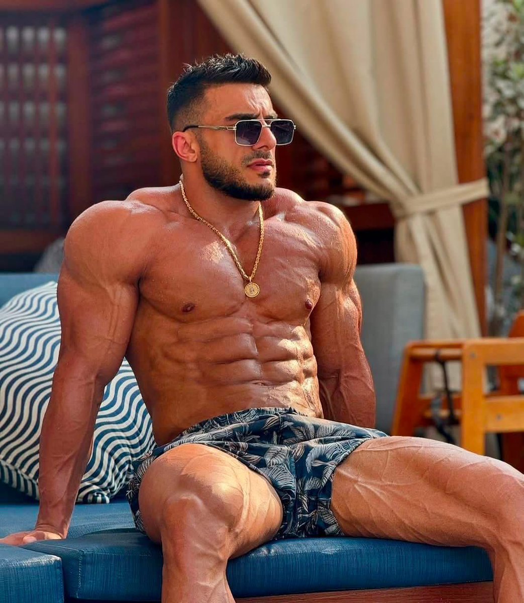 allmalepics tweet picture