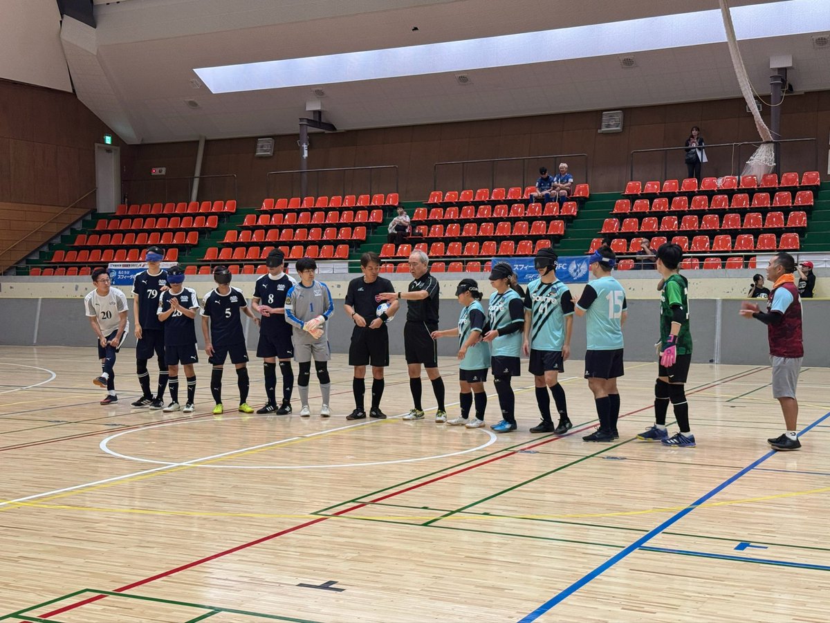 sourire_k2206's tweet photo. 今日は、スフィーダ世田谷BFCさん主催のブラインドサッカーカップに参加させていただきました！！
結果は、
vsたまハッサーズ
0-2
vsスフィーダ世田谷BFC
1-1
という結果になりました。
11月の日本選手権に向けて課題も見つかったので練習を重ねていきたいと思います！
#ソイエ葛飾
#スフィーダ世田谷 https://t.co/t0Bm3VTb13