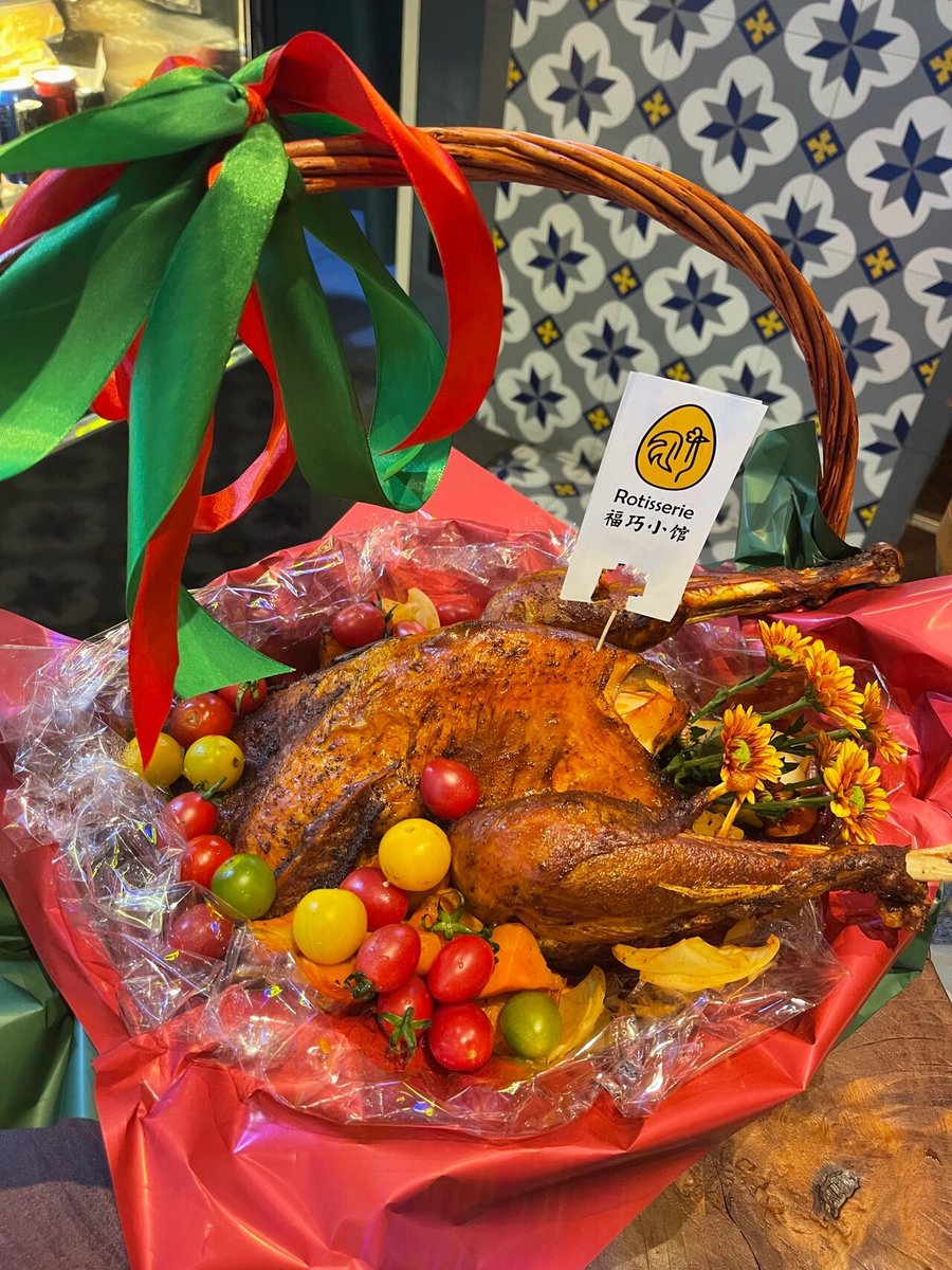 steffianne3's tweet photo. [ Thanksgiving special: Homemade cranberry-glazed turkey with creamy mashed potatoes u0026 spiced pumpkin pie! 20% off this feast for today only—grab yours now! ] https://t.co/wdUaLUUBWY