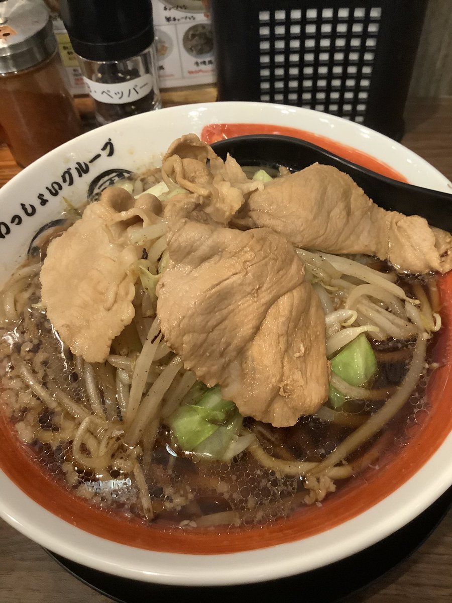 mauryo13's tweet photo. 醤油ラーメンがやっぱり好きなんだなあ。

職場の周りに街中華とか蕎麦が壊滅してどうしたもんか。 https://t.co/36dHBuPohl