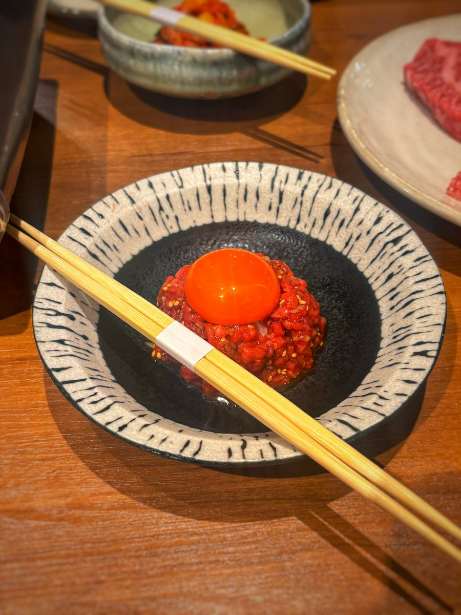 onshinfutsu's tweet photo. こちらは晩ご飯のちょっといい焼肉です
大変美味しゅうございました https://t.co/fXyRcJXx9V