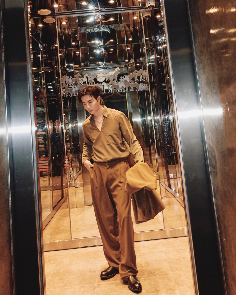 ZeePruk_OFC's tweet photo. #คลังไอจีของซีพฤกษ์

[ IG : zeepruk ]
🗓 : 23.08.2026

Find less. Feel more. ⚜️

@Tods 
#todsthailand
#tods

#ELLERunway
#ELLEMENRunway
#ModelSearch

🌊 @zee_pruk ☀️
#ZeePruk #Zunshine https://t.co/x0wYmzY7zs