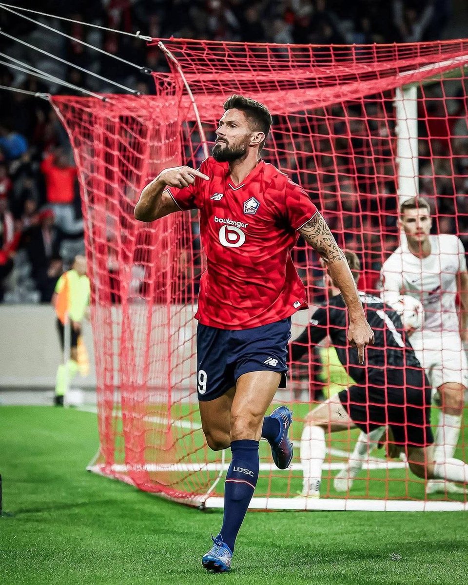AC_Dogues's tweet photo. BUTTTTTTT 
+11, Olivier Giroud qui frappe en première intention pour tromper le gardien Angevin ❤️🤍 https://t.co/j155gThfoR