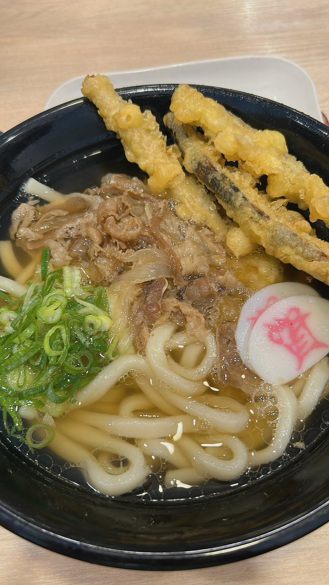 Rie_poon's tweet photo. どんなに暑くても夜勤終わりはあったかいものが食べたい https://t.co/n4ZmbYrb22