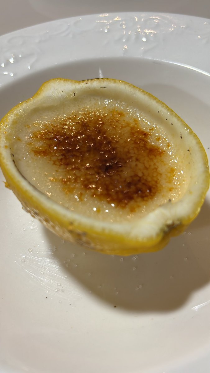 danielmartinsto's tweet photo. Siciliano Brulee. Experimentando novas ideias de sobremesas https://t.co/LaX3aCzKPd