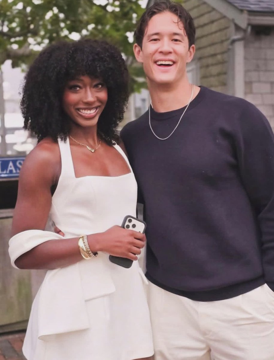 msdebola's tweet photo. NANTUCKET really got them looking like a married couple on their little escape from reality😭🤭>>>> https://t.co/JrrZWmdHns