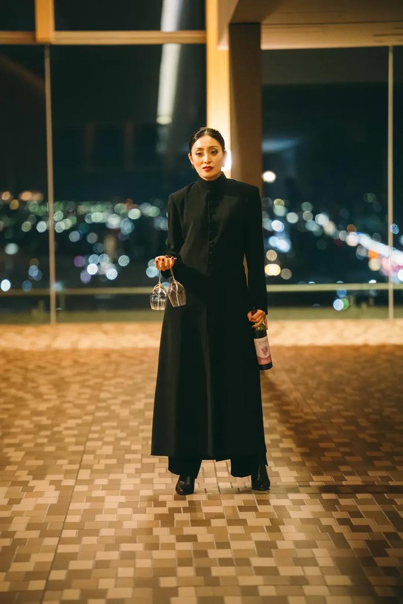 arashisakura's tweet photo. VIVANTに出てるエキゾチック美人の方が八嶋智人さんの奥様らしくてびっくり

#VIVANT https://t.co/VS6vUL6Xsf