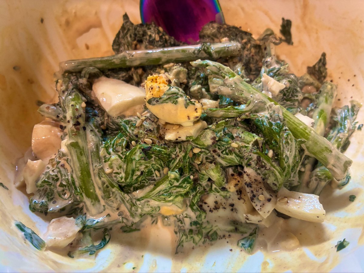 jam140909's tweet photo. しめじの炊き込みご飯
春菊とゆで卵のサラダ
鶏肉とニンニクの芽のうま塩煮込み

炊き込みご飯作り過ぎて食べ切れない〜😵‍💫🍄

#料理好きな人と繋がりたい
#おうちごはん
#自炊 https://t.co/bTNMZadeC9