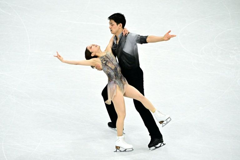 DgtReport's tweet photo. Tokio (AFP) - Boda 'de oro' a la vista en el patinaje artístico. Los japoneses Riku Miura y Ryuichi Kihara, campeones olímpicos en pareja en febrero e https://t.co/4yuisFgnl9 https://t.co/ouGL9wNih7