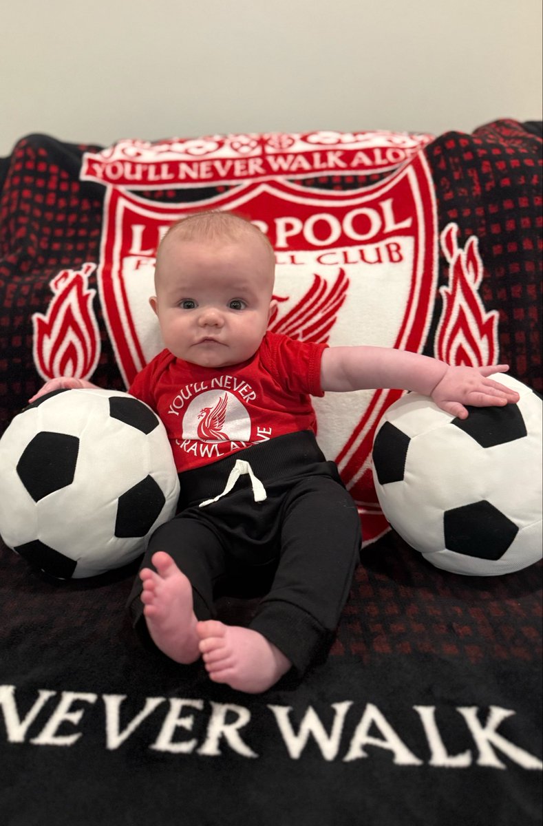 frenchik213's tweet photo. @premierleague mornings are back! 🙌
We can’t wait to cheer on Liverpool from Virginia! ⚽️

#MyPLMorning 
@LFC @premierleague 
@NBCSports @NBCSportsSoccer https://t.co/Y9ZQG6IFCQ
