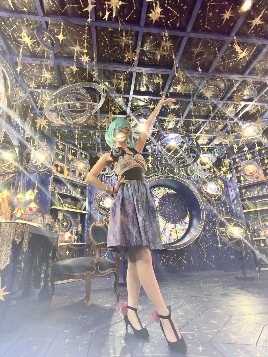 Ri_M_cos's tweet photo. 今日はず〜っとずーっと大好きなコスモさんやってきた😭🪐✨ギャラクシースターコーデとプリズムストーンサイリウム、どっちの筐体でもいっぱい着てたしずっとコスモさんと遊んでたし行きたかったスタジオだったから全てが念願過ぎて嬉しくて苦しかった❣️😭💦ぷゆそふぃ拾ってくれてありがとう😍💖🎶そ https://t.co/kS2XMq2ZDw