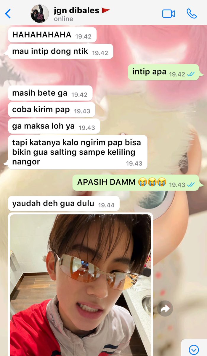 leuseyahn's tweet photo. #hyeonkeon few tweets au. 
Damian si paling first move, but once he get a reply..  LEMESS JUGA BOSS :) https://t.co/UWvIhm8Arq