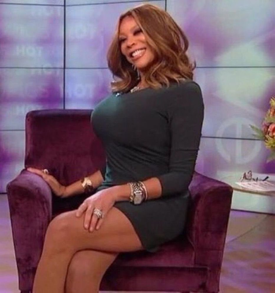 crazyblackfemme's tweet photo. Just had lesbian sex for 10 hours #renewed #bootyowner #glowing https://t.co/UB7DrHQxQ0