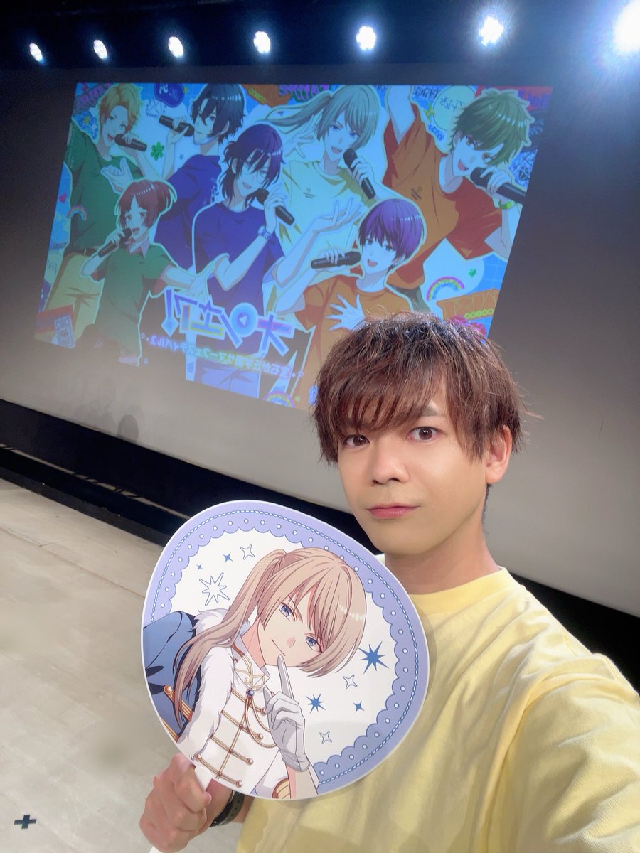 mascandal_0414's tweet photo. 画像が上手く添付出来ていなかったかも知れないので改めて🙇🏻‍♂️
葵先輩の機械苦手なところがイタズラしたのかな
#���ンエア #宝石が丘学園サマーフェス2 https://t.co/kctpOdOBLF