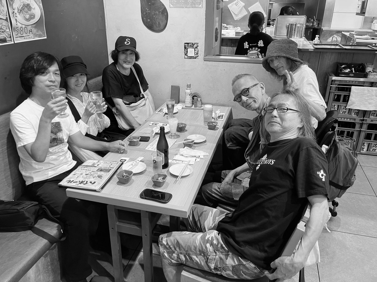 AndoRyosuke's tweet photo. 2026.8.23
塚本晃Roughmix＋
少し遅めの打ち上げ(5月公演の)と作戦会議を。
あらためて、よいチームだなぁと…しみじみ。 https://t.co/XLbjYjx2xD