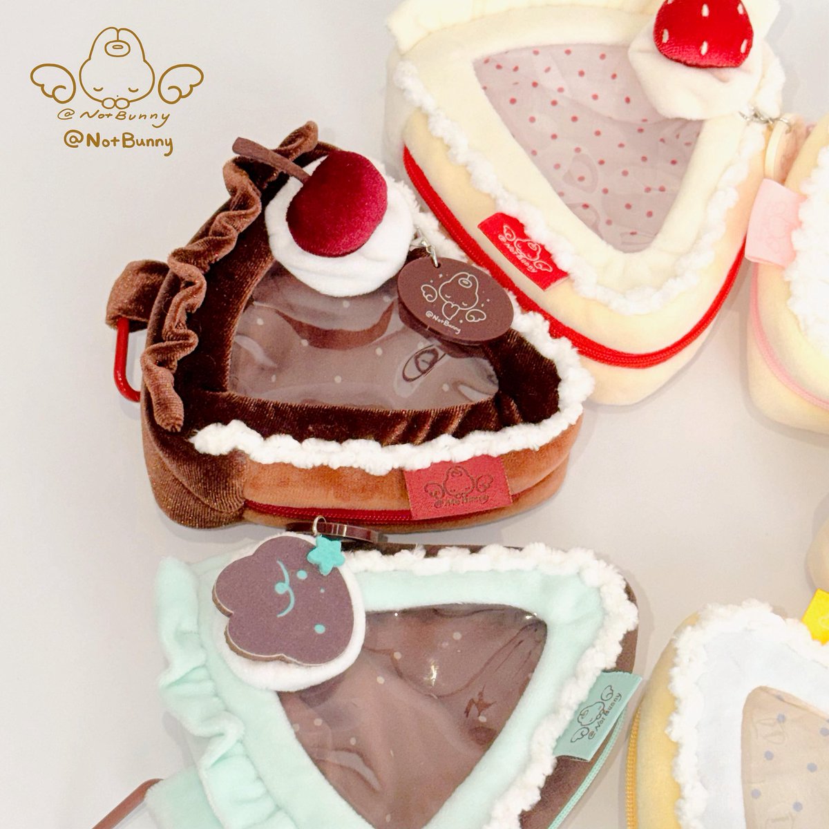 nuitopia1025's tweet photo. ✨*･*:.｡.:*新作ぬい服情報*:.｡.:*･*✨

色んなショートケーキ🍰型なぬいバッグ

これはいろんなカラバリがあって合わせるのが楽しそうです✨

10センチぬい対応です🎀

#ぬい服
#ぬい活
#無属性ぬい
#無ぬい
#ぬいぐるみの時間
#JPぬい
#棉花娃娃ちょ https://t.co/azV67jdGUk