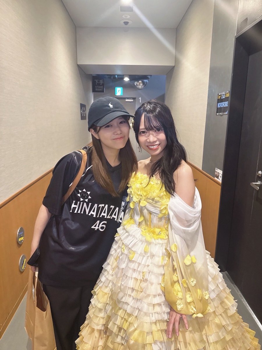 _takemoto_yui's tweet photo. 日向坂46三期生ライブ、そしてぱるちゃんの卒業セレモニーを観させていただきました☺︎
別々の道を歩んだとはいえ、いつも同期のみんなが頑張っている姿を見ると本当に力を貰えます。三期生楽曲、昔からどれも大好きで。4人の果てしない明るさときらめきに思わず涙が溢れてしまう最高の時間でした。

そしてぱるちゃん、本当にグループをメンバーを愛し愛され、ここまで愛情と優しさでできている人間がいるのかと。大きな尊敬と、おつかれさまの気持ちでいっぱいになりました！
最高に輝いてたよ！！！これからもぱるちゃんの笑顔はたくさんの人を幸せにするはず。ずっと応援しています☺︎