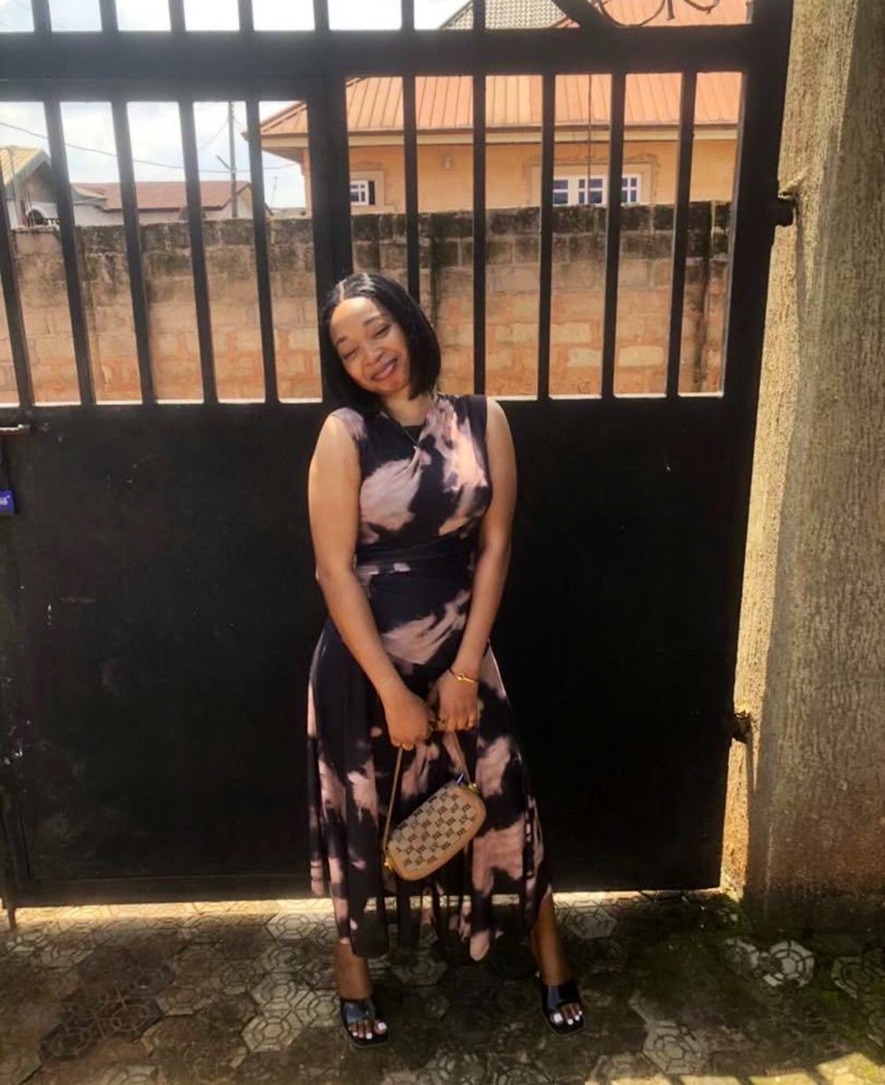 Valid_Vee's tweet photo. Happy Sunday y’all ❤️ https://t.co/alia9Y38ae