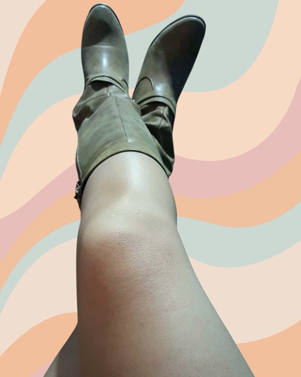 palmerdebra's tweet photo. #boots #boot #bootseason #iloveboots #bootlovers #bootlove #thesebootsaremadeforwalking #bootqueen #selfie #selfiequeen #fashionista #bootqueendebrasg https://t.co/q3ACCwu0qt