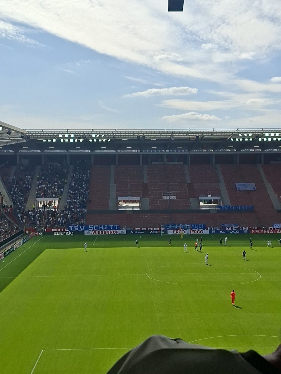 Borusse0406's tweet photo. Endlich angekommen https://t.co/VzmFLE9Oei