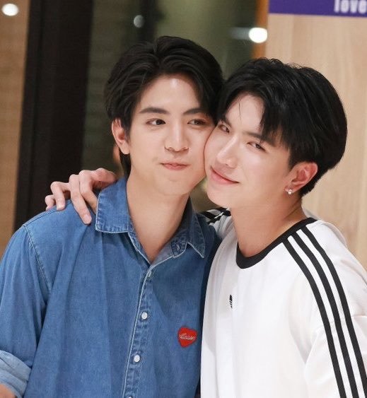 chi_zar52908's tweet photo. Dear P’Champ, @champwee 

I really hope you get to see this message. Thank you for listening to the feedback, and thank you to you and the entire team for your hard work on Weirdo 101.

With respect and love. 

#WEIRDO101Series https://t.co/mzXcVnmmK1