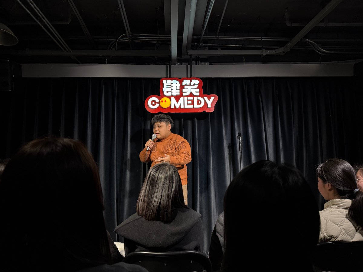 cerao192122's tweet photo. Just got roasted live by the crowd for my "I thought matcha latte was a tea-based smoothies" take—stage panic + mic drop energy = 10/10 show tonight https://t.co/TJEBBFFXQL