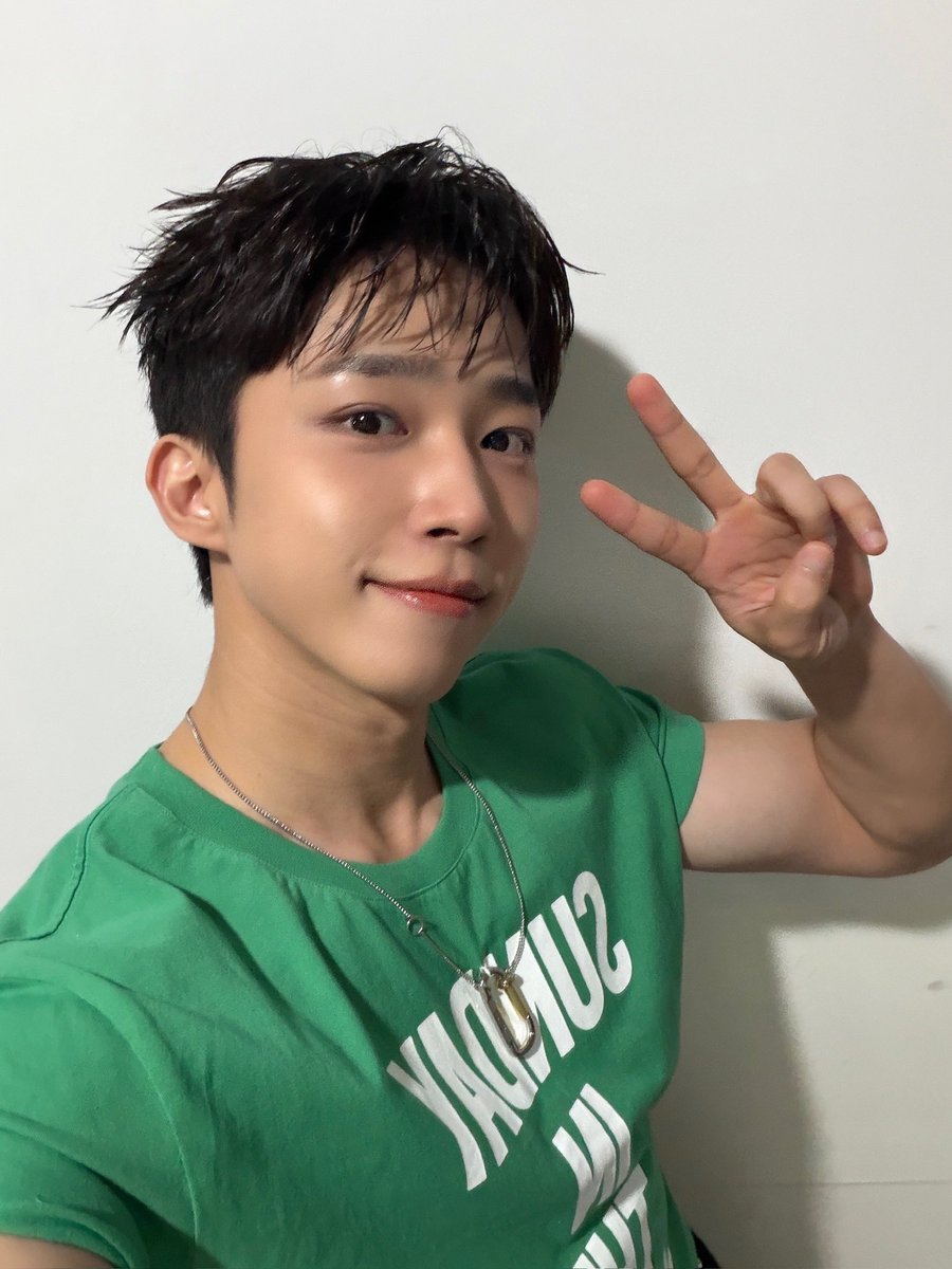 NFlyingofficial's tweet photo. &amp;CON5 into REM 전국 투어 마지막 광주까지 좋은 꿈 만들어주셔서 감사합니다

#NFlying #엔플라잉 #서동성 #SeoDongSung https://t.co/V9WeDBWq5c