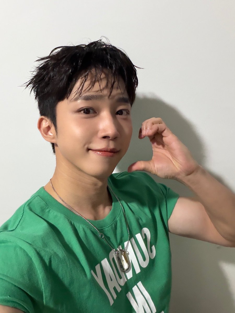 NFlyingofficial's tweet photo. &amp;CON5 into REM 전국 투어 마지막 광주까지 좋은 꿈 만들어주셔서 감사합니다

#NFlying #엔플라잉 #서동성 #SeoDongSung https://t.co/V9WeDBWq5c