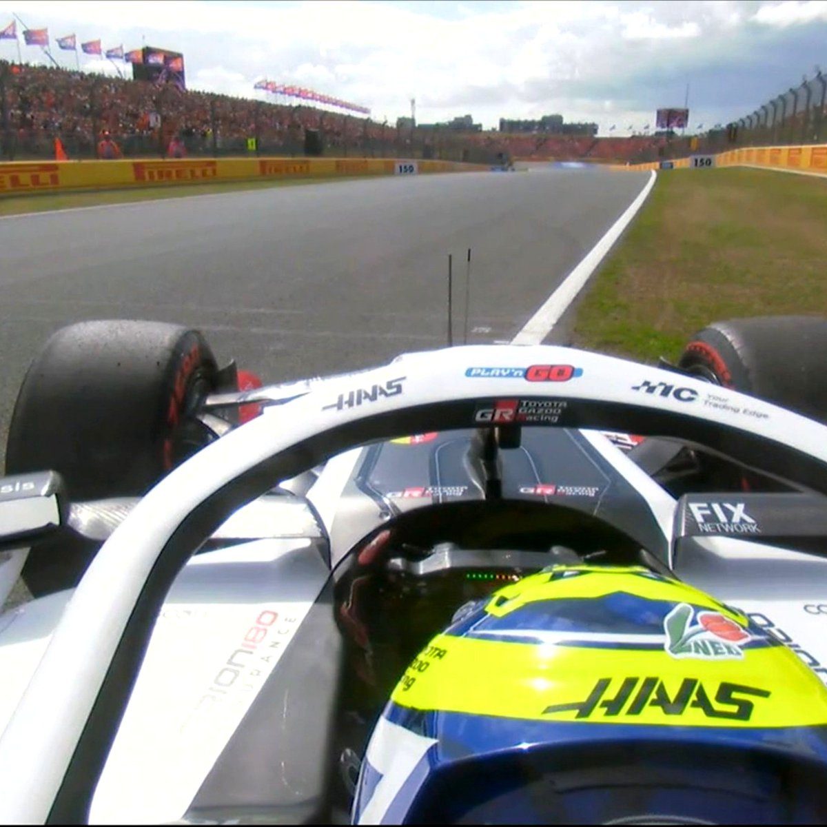 CardriverF1's tweet photo. 🚥 ¡Antonelli adelanta a Norris en la resalida y lidera la carrera! Bearman rompe el motor y puede volver a llover. #F1 #DutchGP 🇳🇱

🚨 GP de Países Bajos en DIRECTO:
👉🏼 https://t.co/A8MbqGJA4M https://t.co/3jCJFtqzpv
