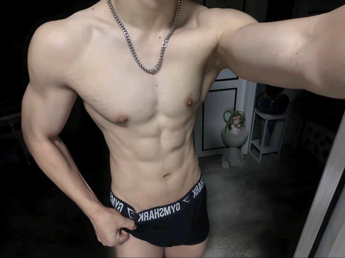 Jaygpyb's tweet photo. 无聊 https://t.co/7mDokIkYkO