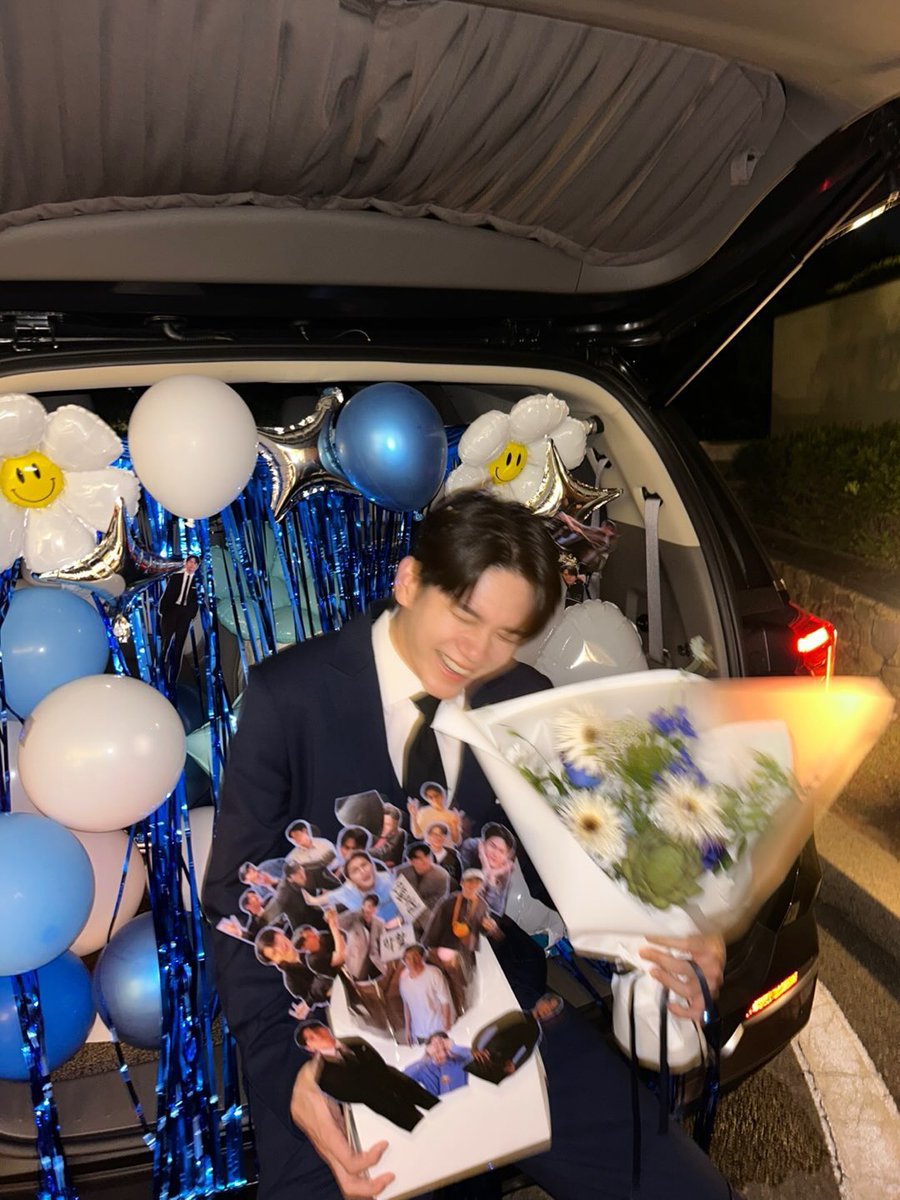 Pattvipx13's tweet photo. พี่องมาลงรุปตอนจบแล้ว เก่งที่สุดเลย 🫶🏻🫶🏻🫶🏻💙👏🏼 https://t.co/Co3knQunbm