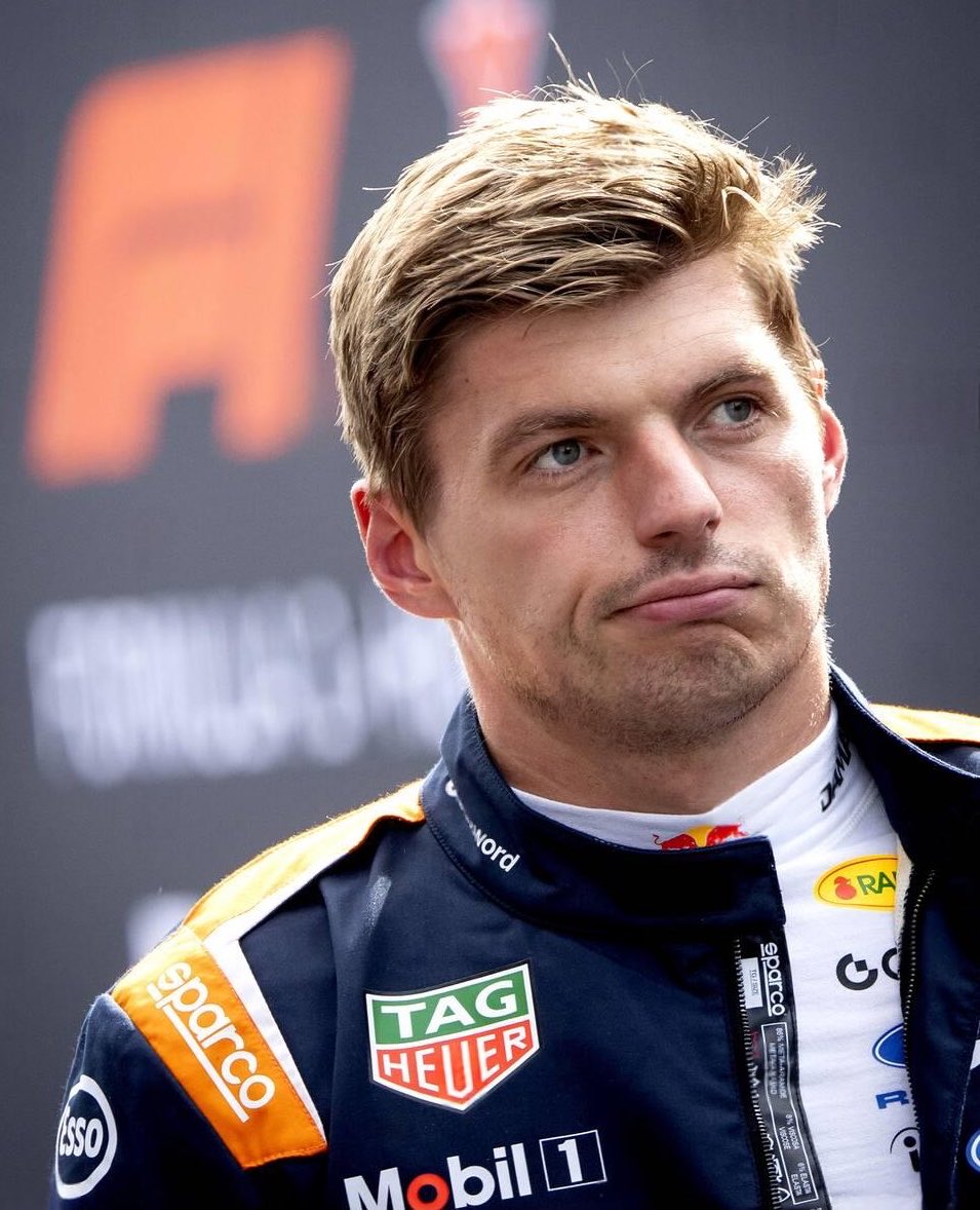 maybezax's tweet photo. Max after his crash :( https://t.co/GZmhYml54w
