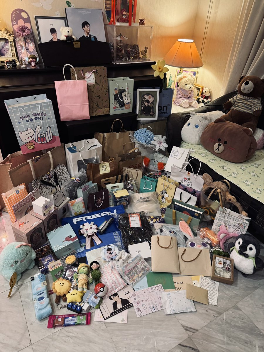 Kanompiiee's tweet photo. ขอบคุณทุกคนสำหรับวันนี้มากๆเลยนะคับบ ดีใจที่ได้เจอทุกคนเลย 🥹 เป็นช่วงเวลาที่เเฮปปี้มากๆเลย เวลาผ่านไปเร็วมากๆด้วยยย อยากคุยกับทุกคนให้มากกว่านี้ ขอบคุณที่มาเติมพลังให้กันเเละเป็นพลังบวกให้กันนะครับบ รักทุกคนมากๆเลยนะคับ ���ว้เจอกันอีกนะคับบ 🩷
iZ FANSIGN EVENT
#iZวันเดือนปีFansign https://t.co/7V69tE5rG9
