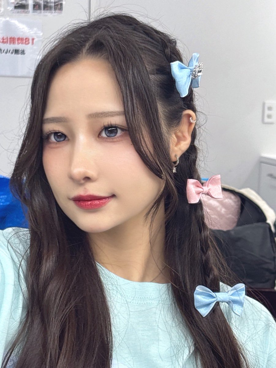 luna_Meteors's tweet photo. 今日からるなのキャッチコピーは魔性のミツバチです🐝 https://t.co/KEDeyq2Ffo