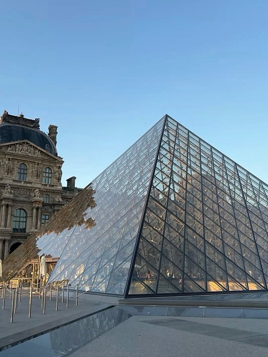 MissWhite168's tweet photo. France https://t.co/PYeWzg3DMa
