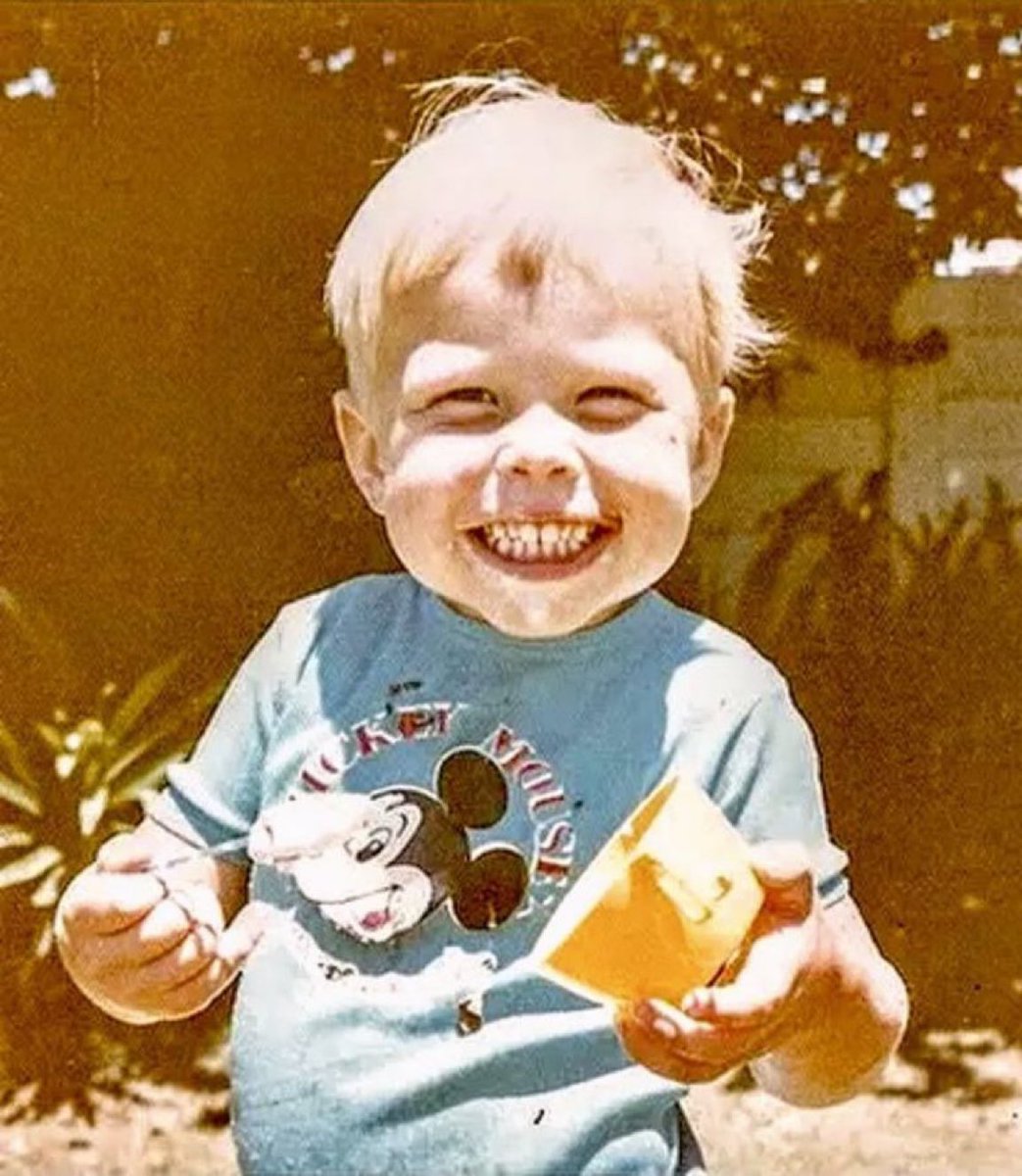 daniiigrbr's tweet photo. Can you believe this little smile would one day aim for Mars? 🚀

Drop a ❤️ if this melts your heart! https://t.co/9YQwMwuTWY
