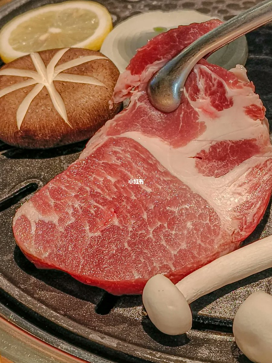 horanxrea's tweet photo. [Spice up your holidays with our exclusive Christmas Roast Turkey Feast ! Juicy meat, crispy skin, and all the trimmings — order now for a cozy festive meal!]， https://t.co/RYgpg0g7rp