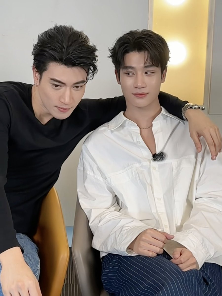 doublej_030611's tweet photo. ชั้นรักคลิปนี้มาก ตลอดมา และตลอดไป 

#innongsa #อินองศา
#innjkrsn #ongsacelcius https://t.co/NLwQBSC3u9