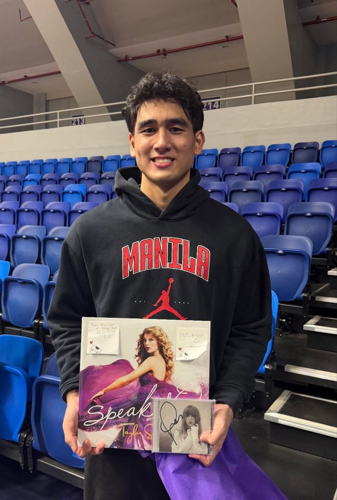 terrencefor3a's tweet photo. a much-deserved gift for our swiftie pog 💜 

thank you so much to our cheerful giver! u made kieff extra happy tonight <33 https://t.co/j49vpschJ2